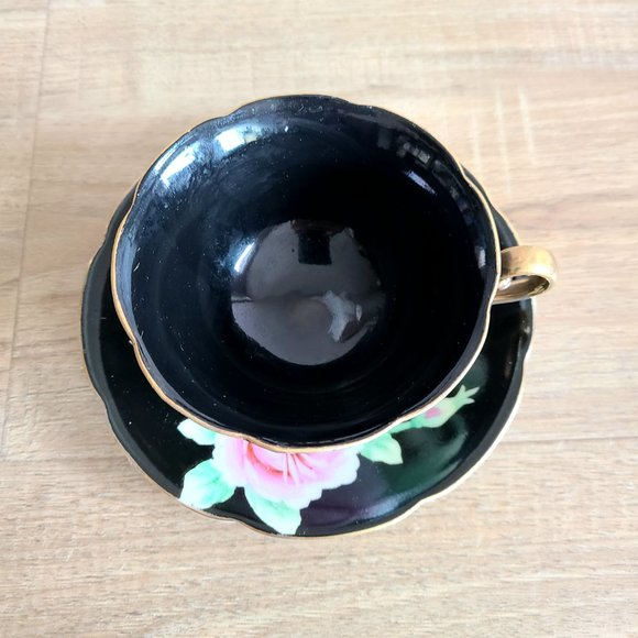 Vintage porcelain tea cup with saucer. Made in occupied Japan. - Picture 3 of 11